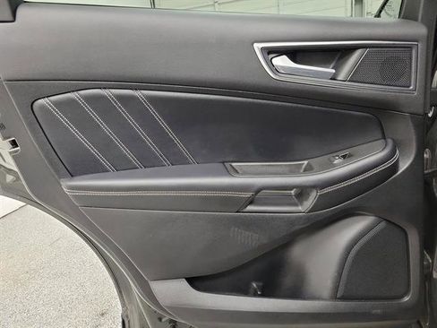 Used 2022 Ford Edge ST image 10
