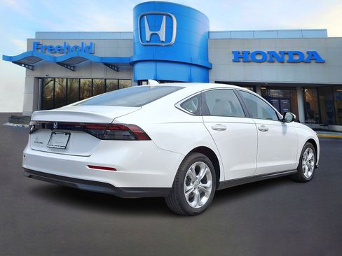 Used 2024 Honda Accord LX image 7