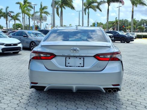 Used 2021 Toyota Camry SE FWD image 10