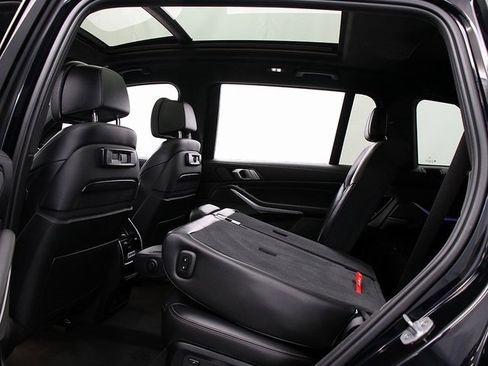 Used 2019 BMW X7 xDrive50i w/ Dynamic Handling Package image 13