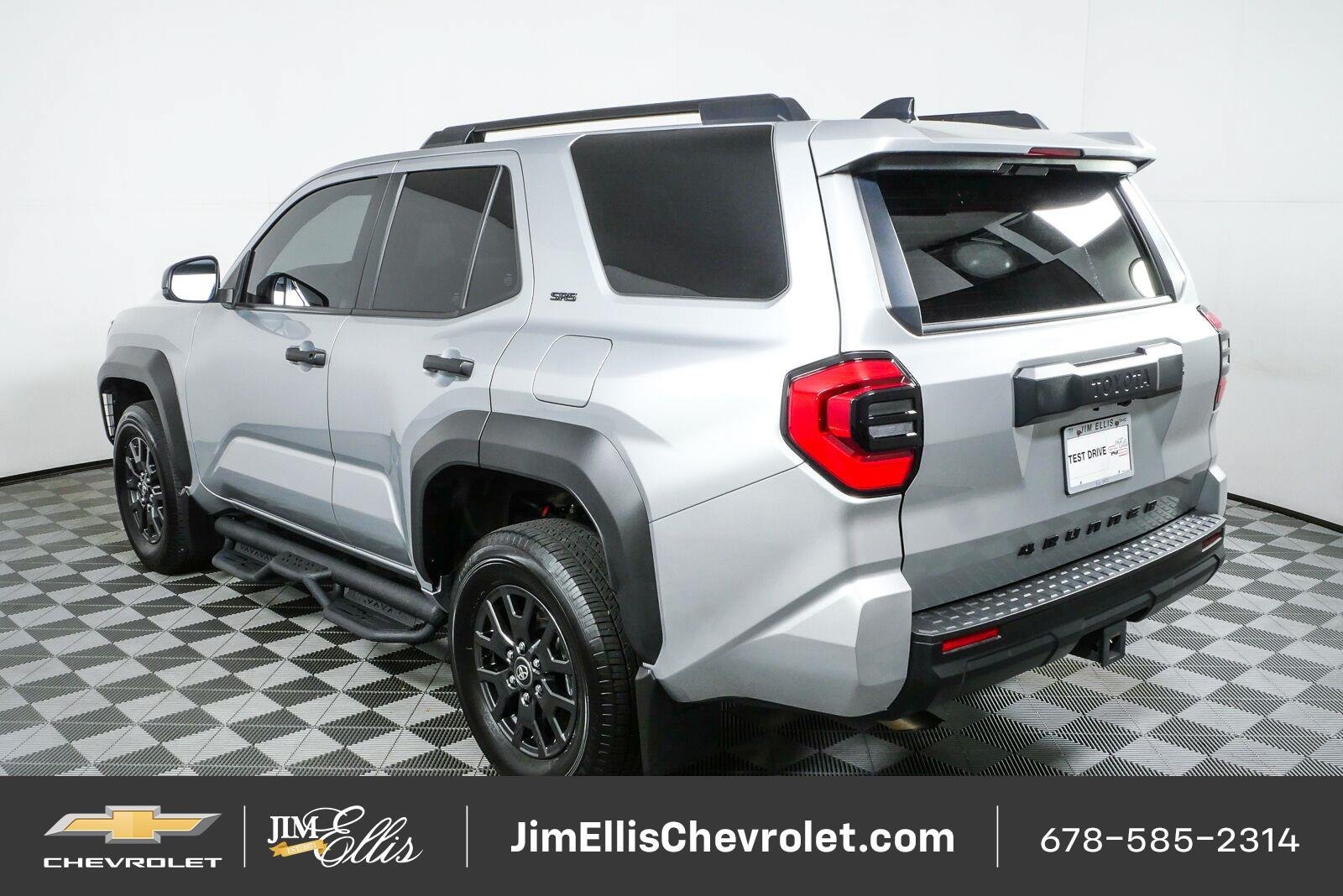 Used 2025 Toyota 4Runner SR5 RWD image 27