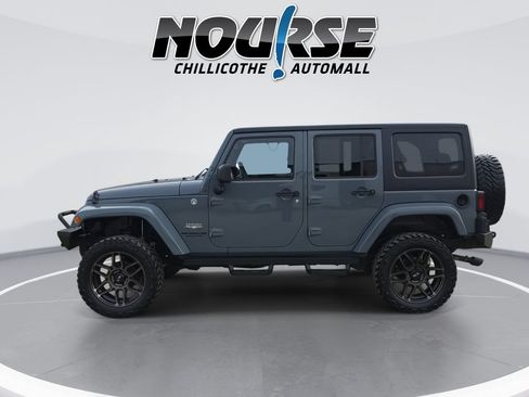 Used 2015 Jeep Wrangler Unlimited Sahara w/ Connectivity Group AWD/4WD image 5