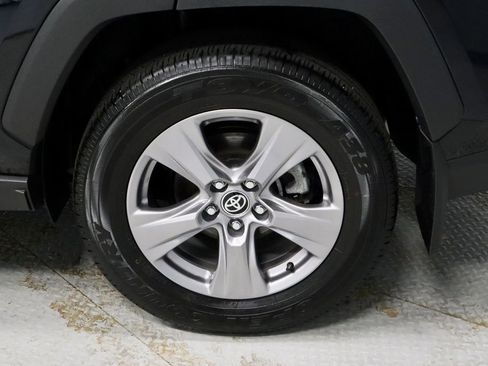 Used 2025 Toyota RAV4 XLE w/ Convenience Package image 18