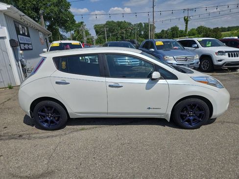 Used 2017 Nissan Leaf S w/ Charge Package image 9