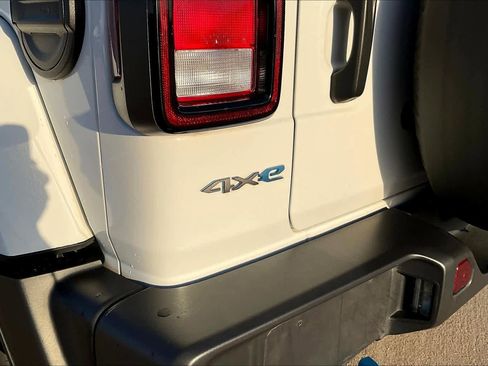 Used 2024 Jeep Wrangler Sport S w/ Convenience Group image 10