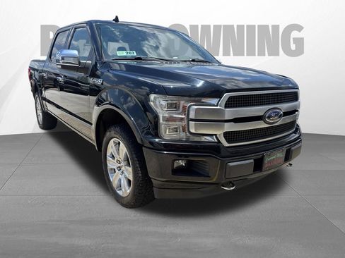 Used 2018 Ford F150 Platinum w/ Equipment Group 701A Luxury AWD/4WD image 3