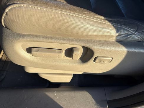 Used 2010 Honda CR-V EX-L image 18