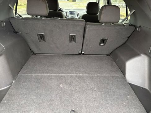 Used 2024 Chevrolet Equinox LT image 18