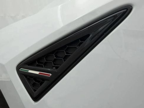 Used 2021 Lamborghini Urus AWD/4WD image 9