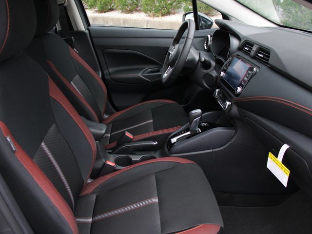 Certified 2025 Nissan Versa SR w/ Trunk Package FWD image 30