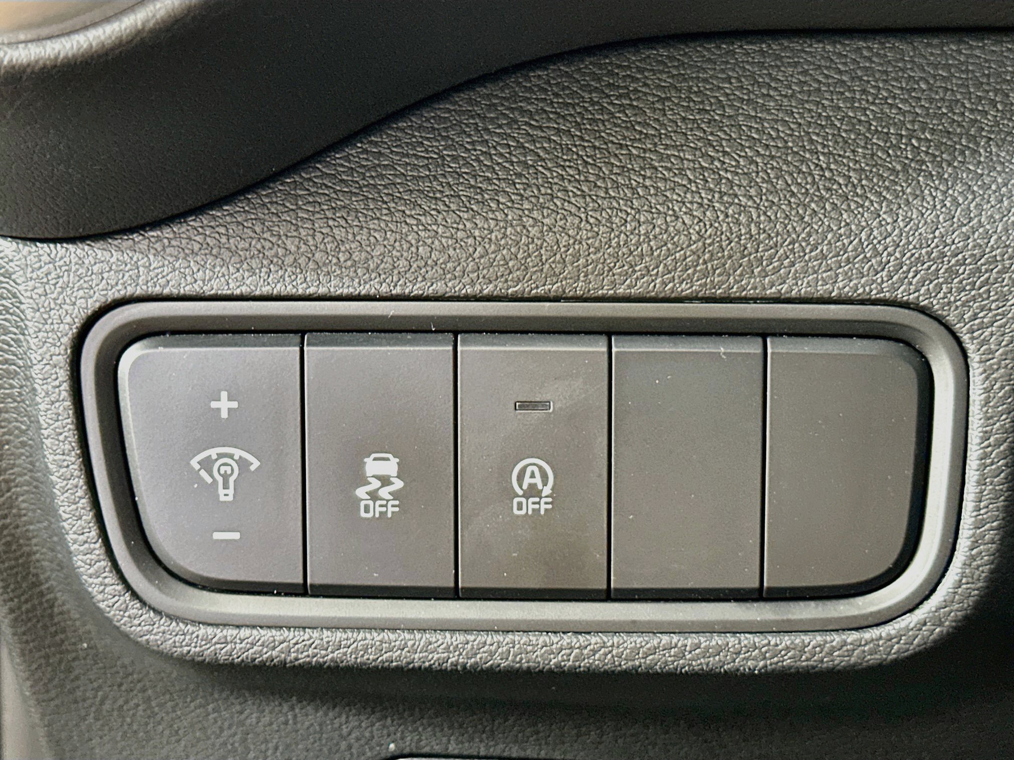 Used 2025 Kia Soul LX w/ LX Technology Package FWD image 17