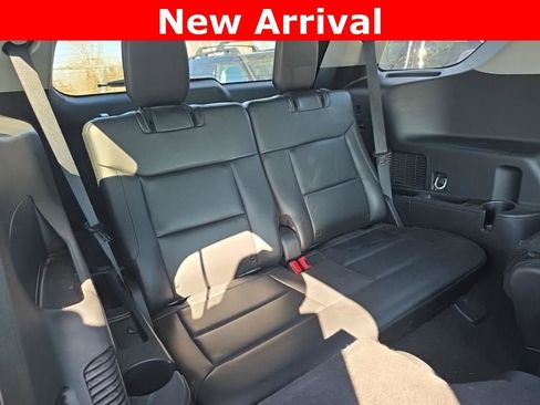 Used 2023 Ford Explorer XLT w/ Equipment Group 202A image 4