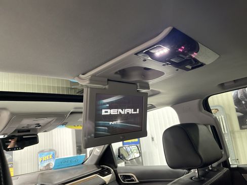 Used 2020 GMC Yukon XL Denali w/ Open Road Package AWD/4WD image 15