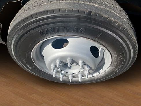 Used 2018 Ford F550 4x4 Crew Cab Super Duty image 8