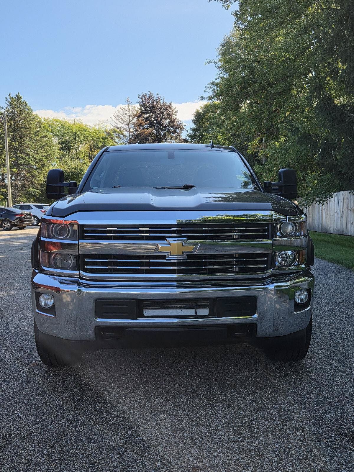 Used 2015 Chevrolet Silverado 2500 LT w/ LT Convenience Package AWD/4WD image 2