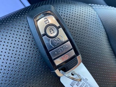 Used 2021 Ford Escape Titanium image 26