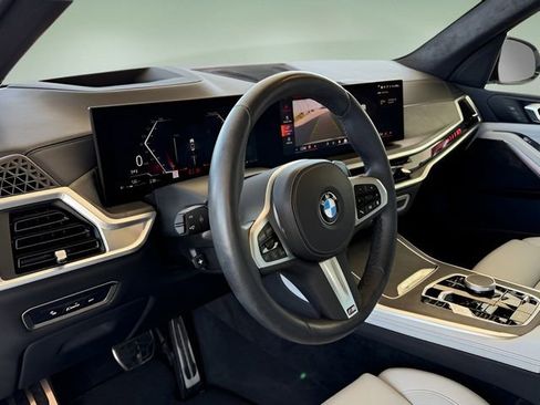 Used 2024 BMW X7 xDrive40i w/ M Sport Package image 26