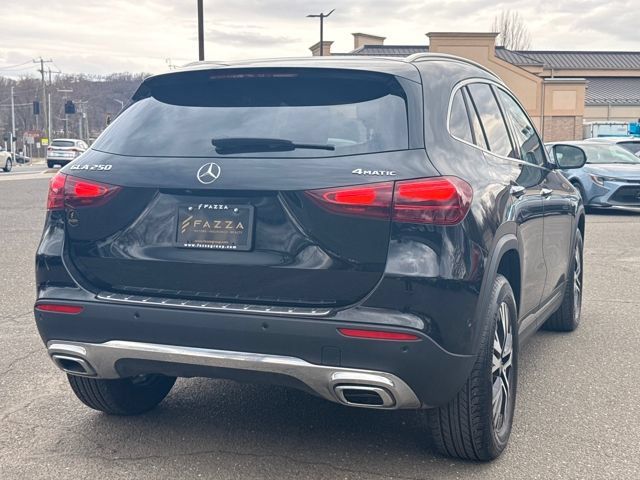 Used 2025 Mercedes-Benz GLA 250 4MATIC image 14
