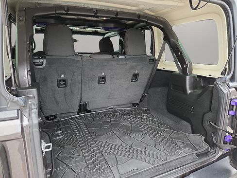 Used 2020 Jeep Wrangler Unlimited Sport S AWD/4WD image 9