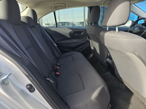 Used 2025 Toyota Corolla LE image 11