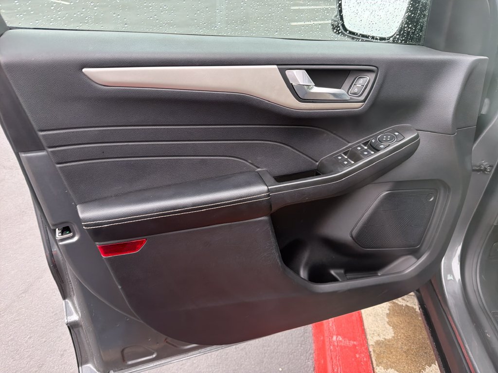 Used 2022 Ford Escape SEL AWD/4WD image 10