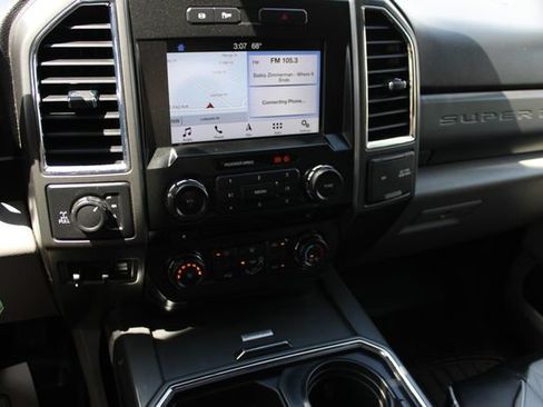 Used 2017 Ford F250 XLT w/ XLT Premium Package AWD/4WD image 13