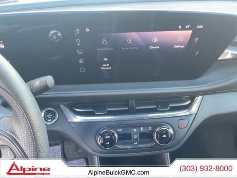 Used 2025 Buick Envista Preferred image 11