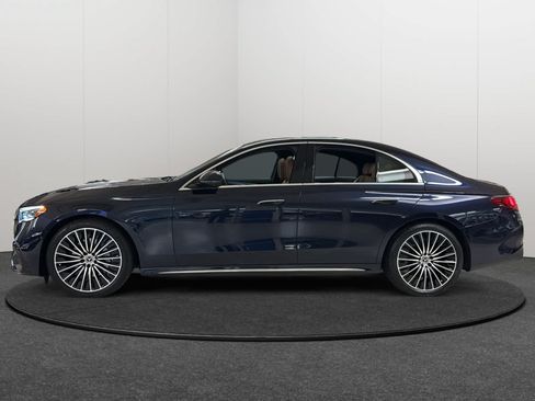 Used 2026 Mercedes-Benz E 350 4MATIC Sedan image 3
