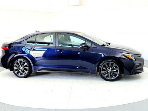 Certified 2023 Toyota Corolla SE w/ SE Premium Package FWD image 7