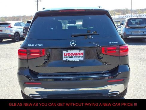 Used 2025 Mercedes-Benz GLB 250 4MATIC image 5