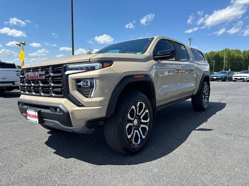 Used 2024 GMC Canyon AT4 w/ AT4 Premium Package AWD/4WD image 19
