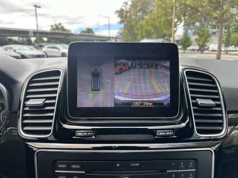 Used 2019 Mercedes-Benz GLE 400 4MATIC image 26