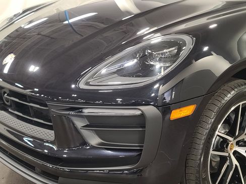 New 2026 Porsche Macan AWD/4WD image 32