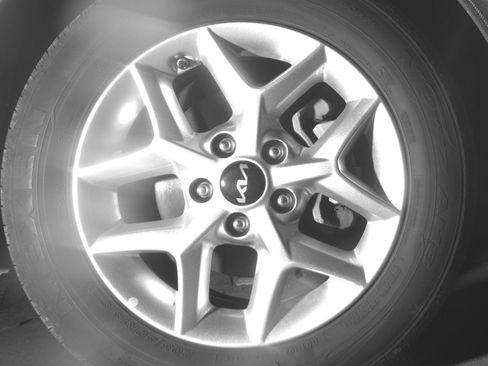 Used 2025 Kia Soul LX w/ LX Technology Package image 12