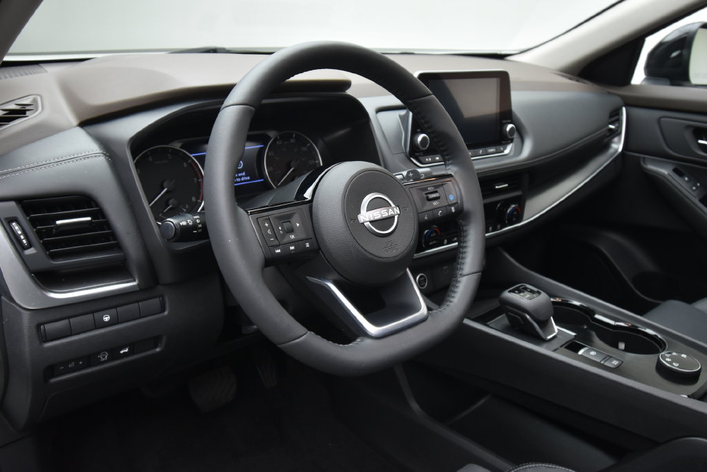 Used 2023 Nissan Rogue SV w/ SV Premium B Package AWD/4WD image 12