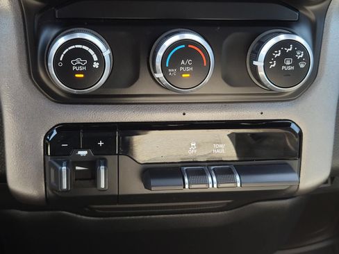 Used 2022 RAM 1500 Big Horn RWD image 24