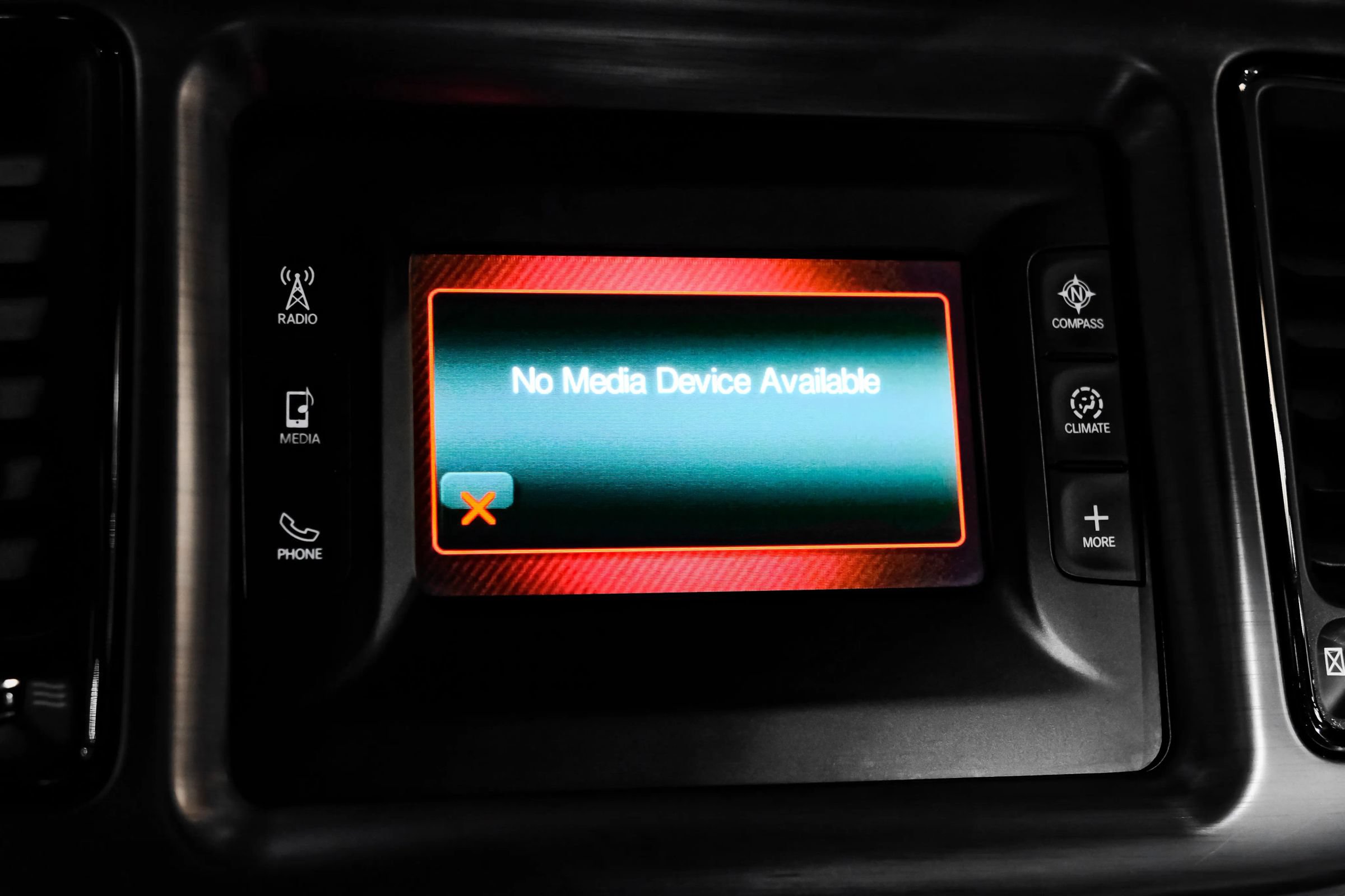 Used 2016 Dodge Challenger SXT RWD image 23