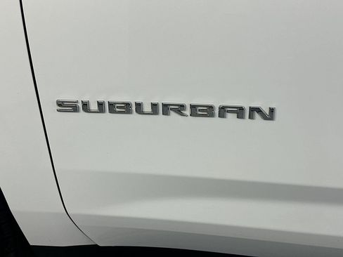 Used 2021 Chevrolet Suburban Premier w/ Premium Package image 29