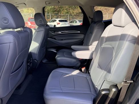 Used 2020 Buick Enclave Essence w/ Sound and Sites Package image 25