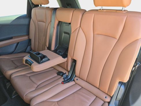 Used 2021 Audi Q7 3.0T Premium Plus w/ Premium Plus Package image 19