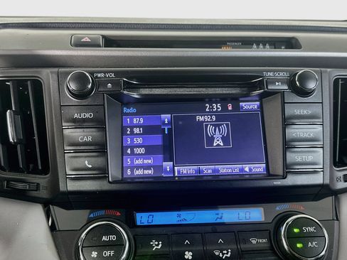 Used 2018 Toyota RAV4 XLE FWD image 19