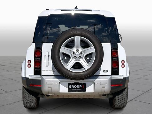 Used 2023 Land Rover Defender 110 SE image 4