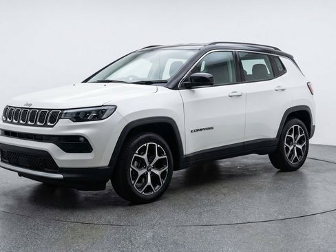 Used 2025 Jeep Compass Limited AWD/4WD image 3