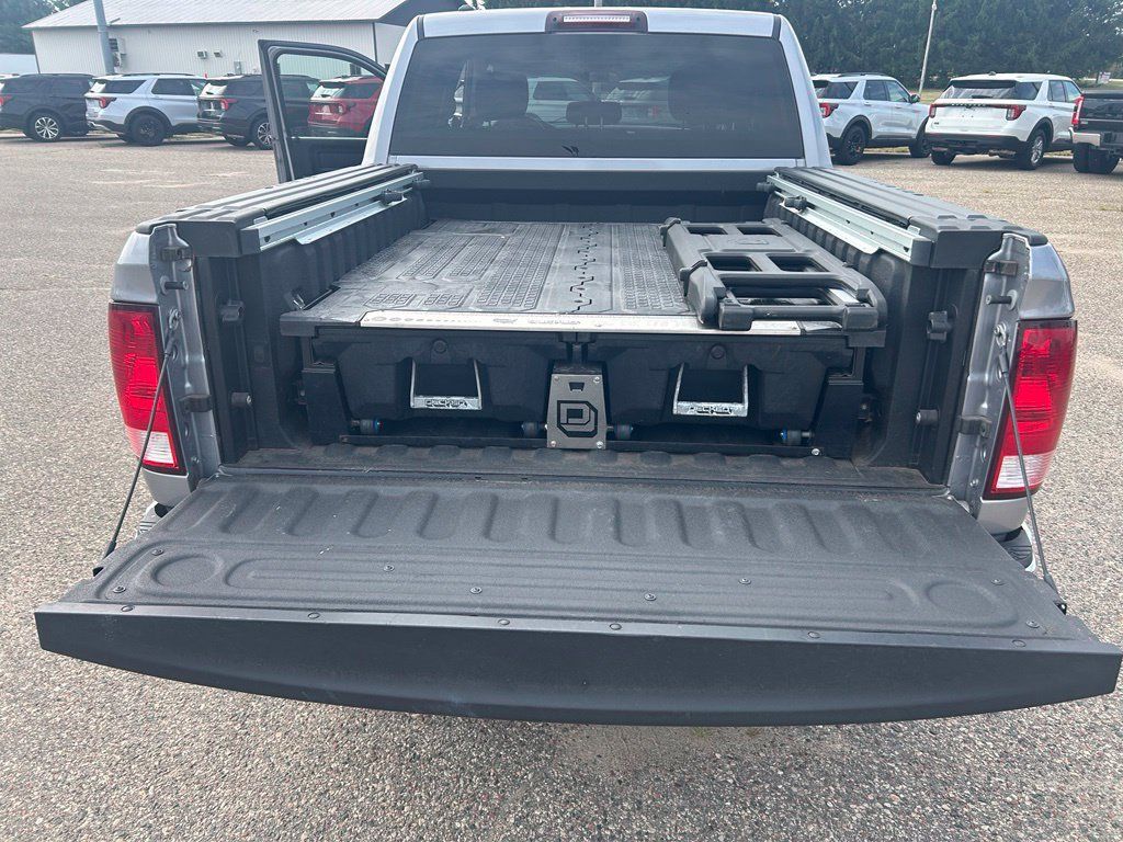 Used 2021 RAM 1500 4x4 Crew Cab Classic w/ Chrome Appearance Group image 20