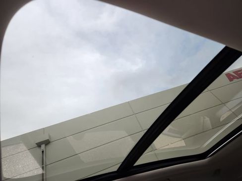 Certified 2025 Volvo XC60 B5 Core image 25