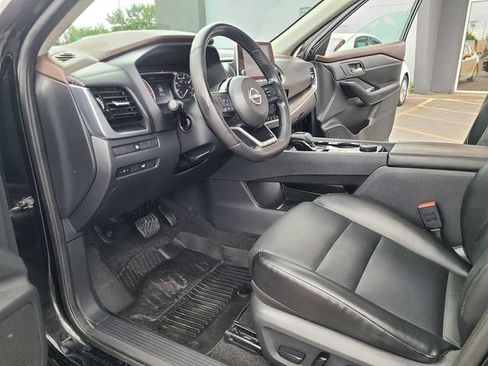 Used 2022 Nissan Rogue SV w/ SV Premium Package AWD/4WD image 13