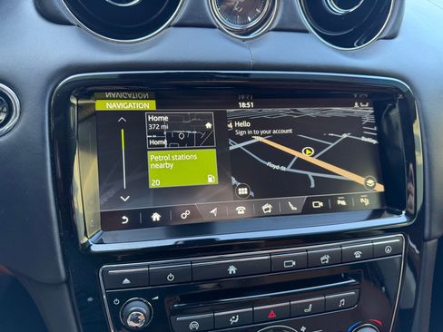 Used 2018 Jaguar XJ L Portfolio RWD image 18