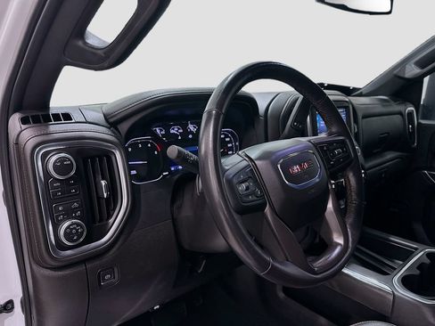 Used 2022 GMC Sierra 2500 AT4 w/ AT4 Preferred Package AWD/4WD image 9