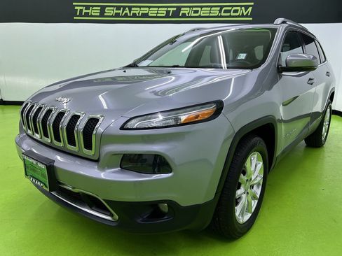 Used 2016 Jeep Cherokee Limited w/ Trailer Tow Group AWD/4WD image 5