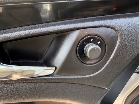 Used 2012 Buick Regal Leather FWD image 30